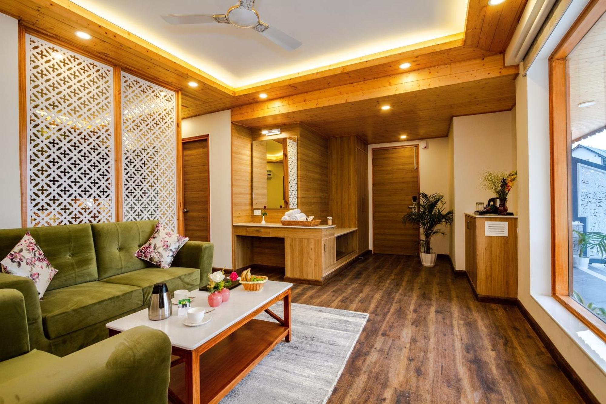 Anand Vardhan Resorts Manāli Quarto foto
